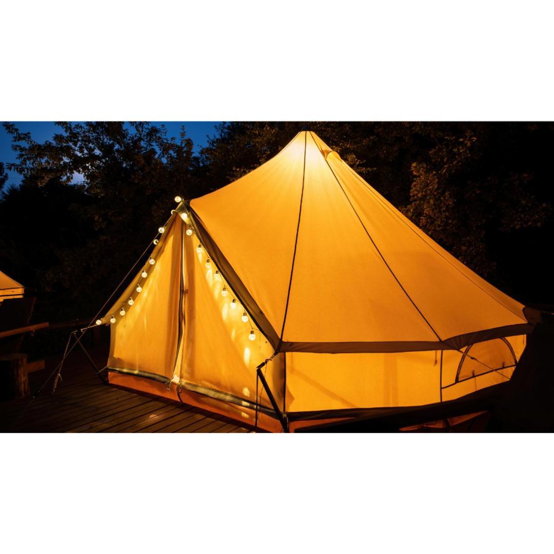 Lodge Tente Les Pommiers Glamping O Rendez-Vous En Demi-Pension Roquefeuil Exteriér fotografie